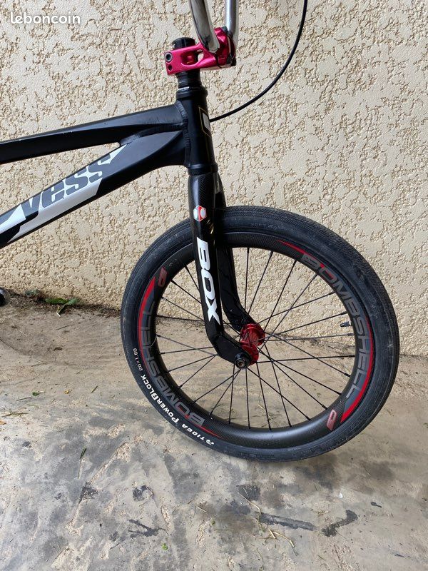 Bmx race Yess World Cup pro xl jantes carbone montage à la carte