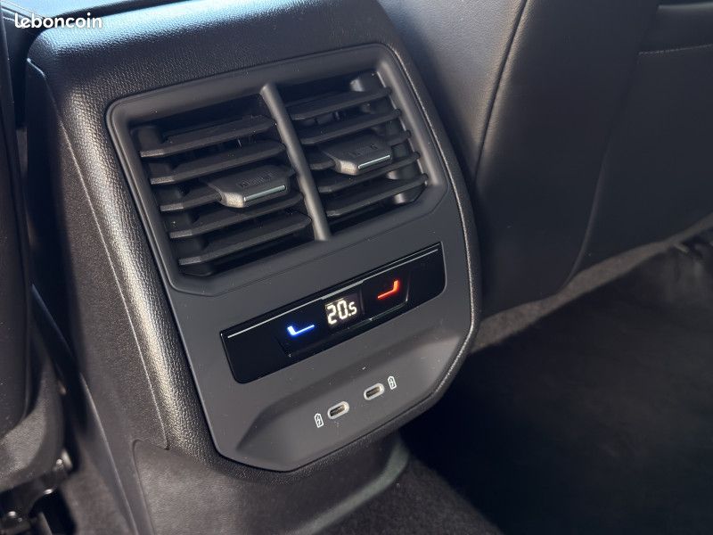 Cupra FORMENTOR 1.5 ETSI HYBRID 150CH V DSG7 (image 16)