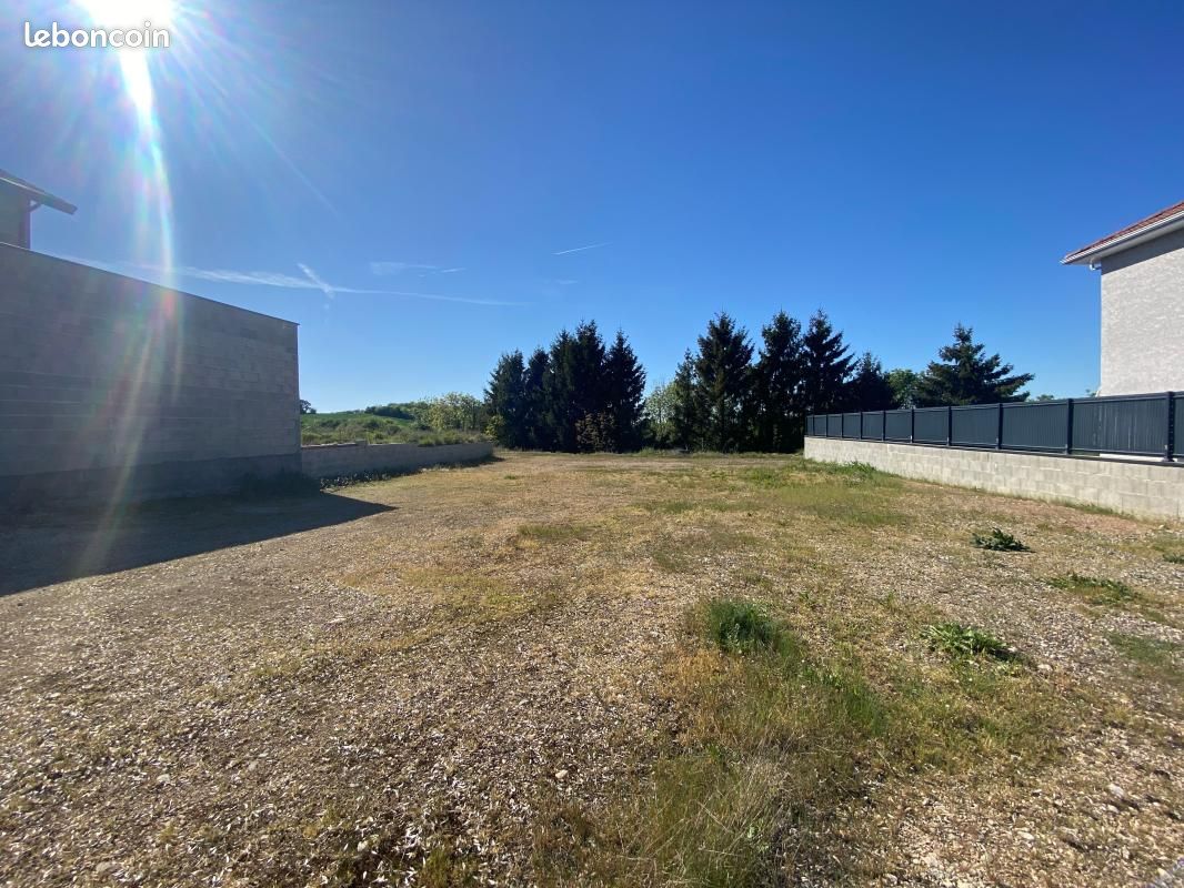 Terrain 692 m² Annoisin Chatelans · à Annoisin-Chatelans · 157 000 €