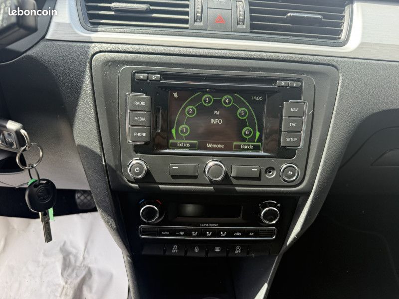 Skoda RAPID 1.6 TDI 105CH CR FAP GREENTEC TOUR DE FRANCE (image 21)