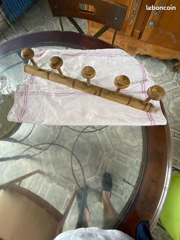Un porte manteau (image 1)