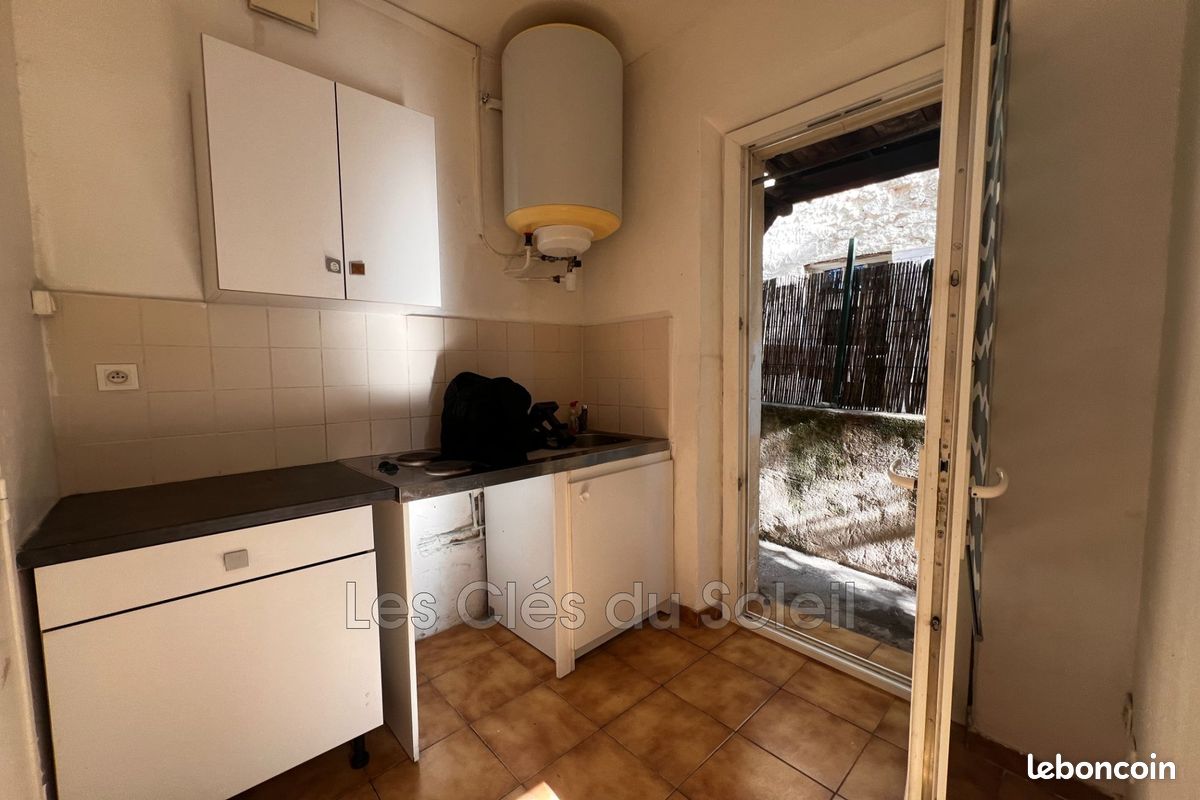 Appartement 1 pièce 14 m² · à Toulon · 14 m² · 425 €/mois