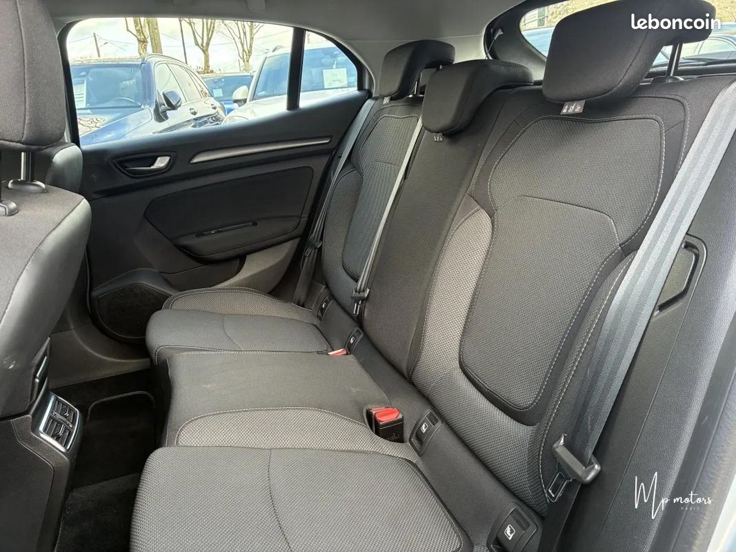 Renault Megane IV 1.5 DCI 115 EDC EVOLUTION / 1MAIN / GARANTIE 12 MOIS.. (image 14)