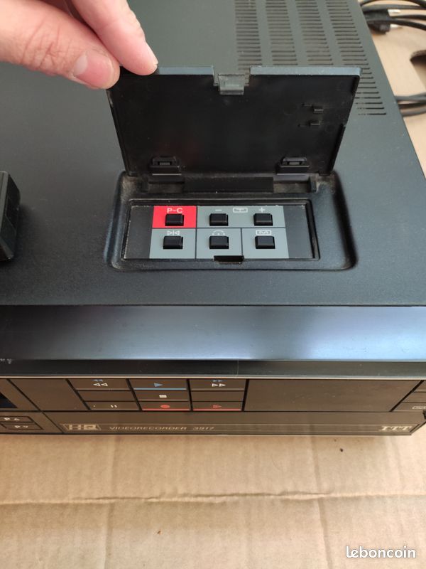 Magnétoscope Akai SuperVHS VS-G1055SEG-N Pour Pièces - Hors Service PAL SECAM