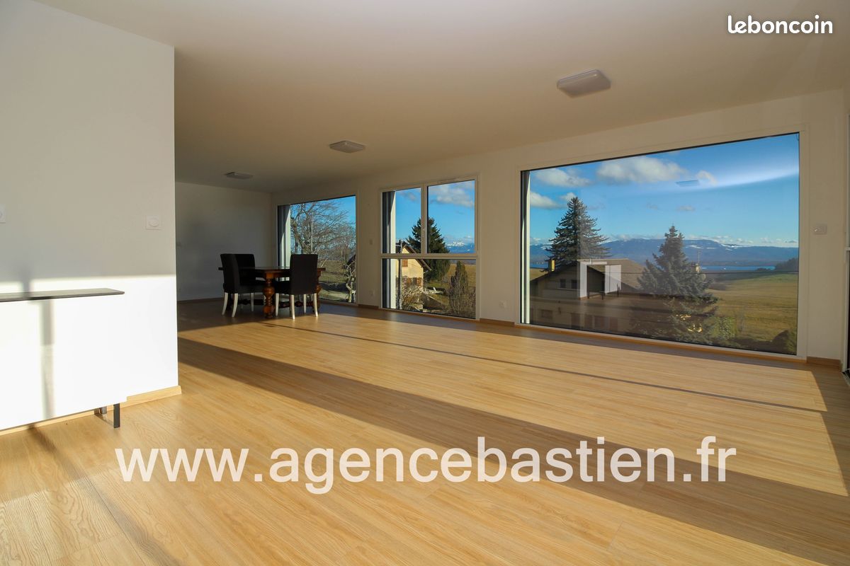 Maison 5 pièces 148 m² · à Grilly · 148 m² · 900 000 €