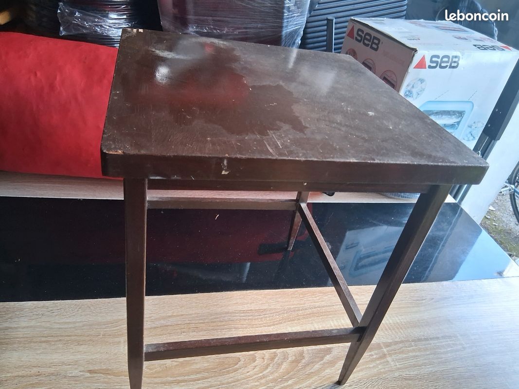 Petite table de chevê (image 1)
