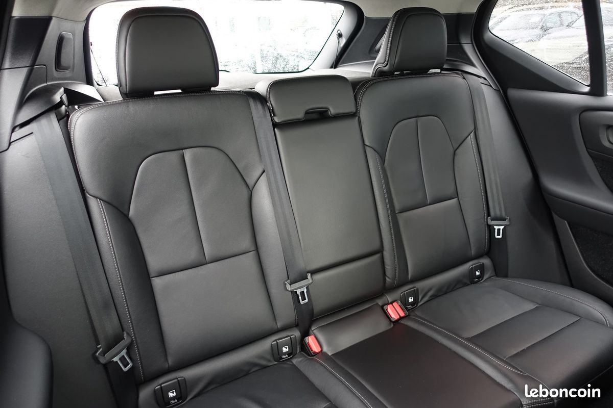 XC40 T4 Hybride Rechargeable Geartronic Inscription 211ch Cuir chauffant/Gps Europe/Caméra de recul/Carplay/Accès confort/Attelage/1*Main/Garantie 12 mois (image 6)