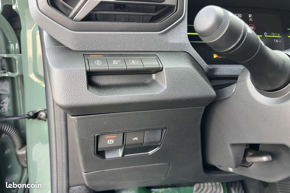 Dacia Duster HYBRID-G 150 4X4 JOURNEY CITY -3% (image 13)