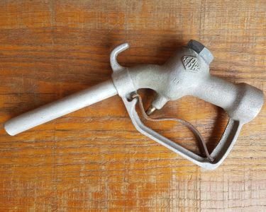 Ancien Pistolet De Pompe à Essence Vintage EBW - Pièce De Collection Ou Décoration | Pistolet Pompe Essence Ancien | Objet Vintage Station-service