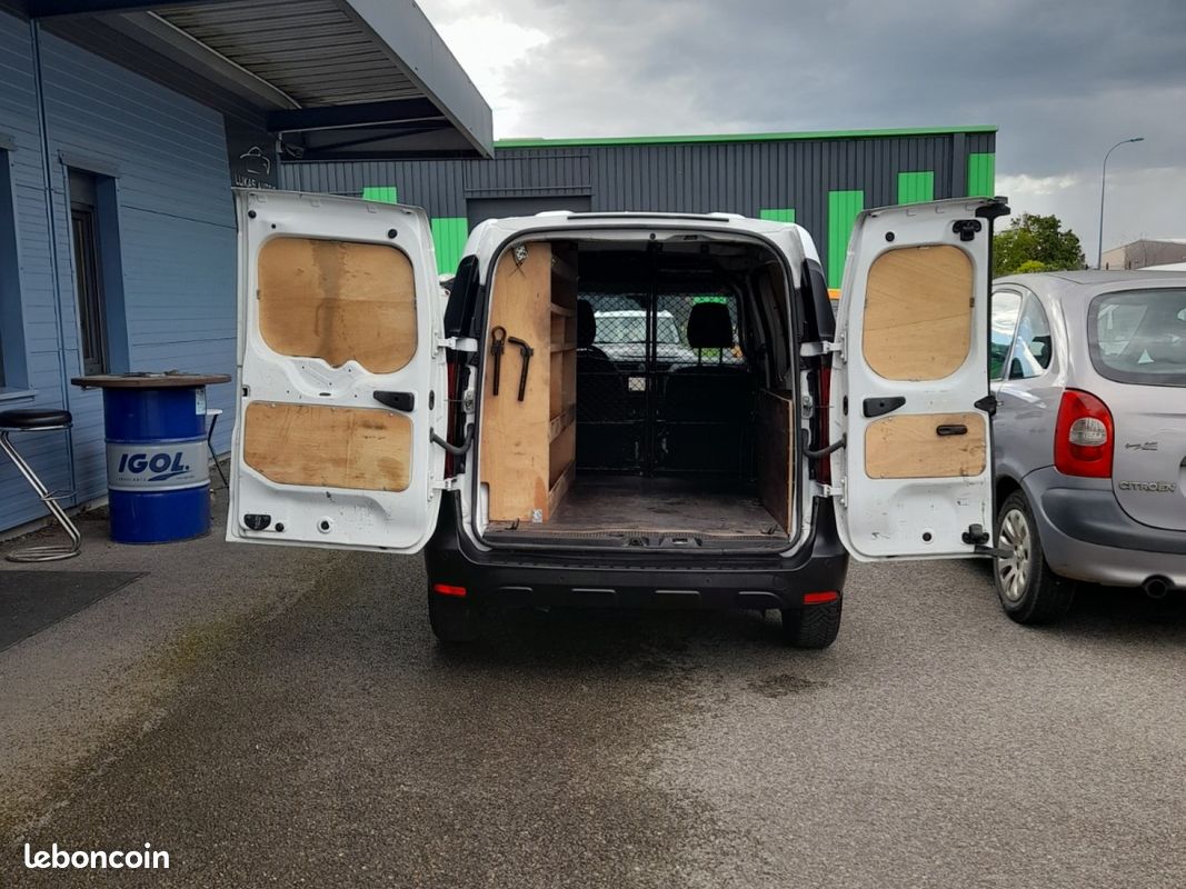 Renault express van tce 100 confort prix 6500 euros ht (image 9)