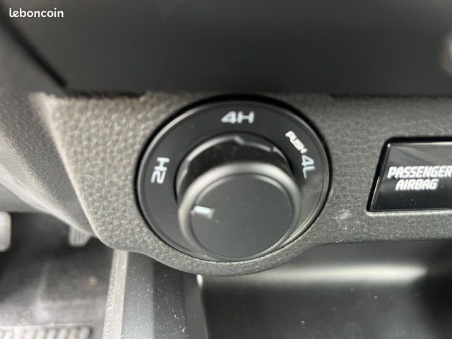 Isuzu D-MAX 2.2 DDI 164CH EVOLUTION SPACE M/T (image 17)