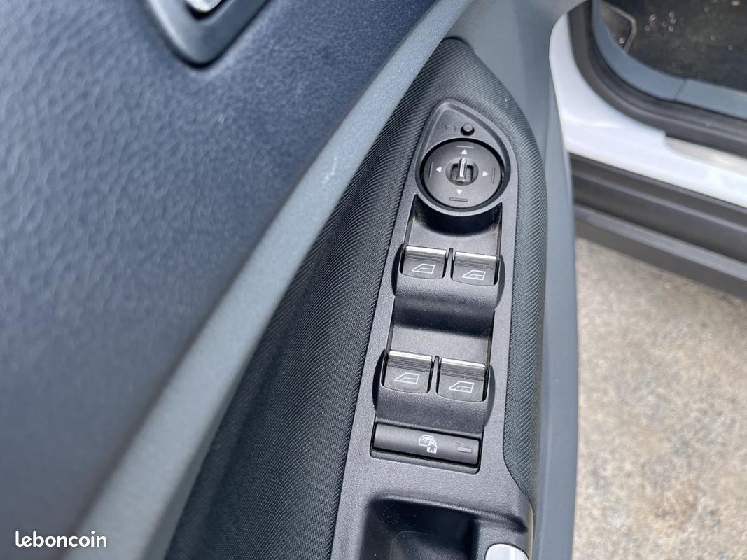 FORD C-MAX 2.0 TDCi FAP - 140 - Titanium (image 13)