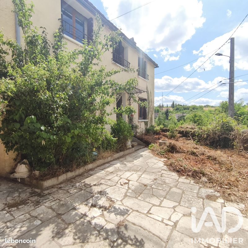 Maison 6 pièces 110 m² · à Girolles · 110 m² · 65 000 €