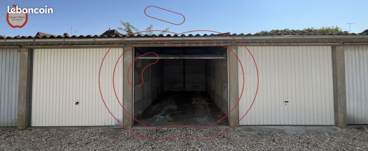 Parking 14 m² · à Verneuil d'Avre Et d'Iton · 14 m² · 12 000 €