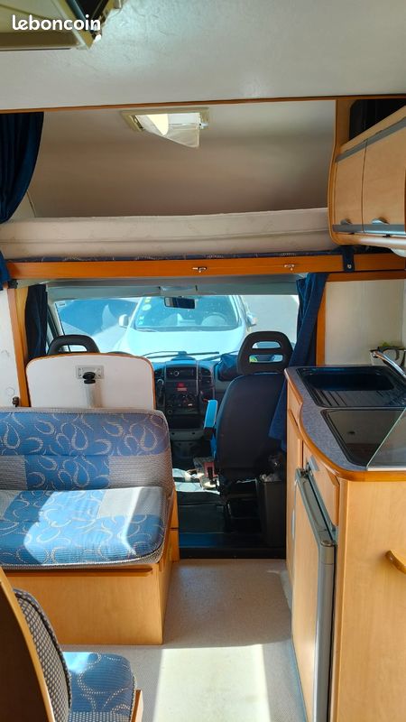 Camping-car capucine Autostar 2.8 jtd, lits superposés, 5 places cg/couchages (image 3)