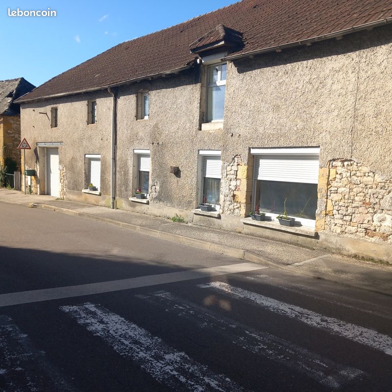 Maison 11 pièces 250m2 · à Souillac · 360 000 €