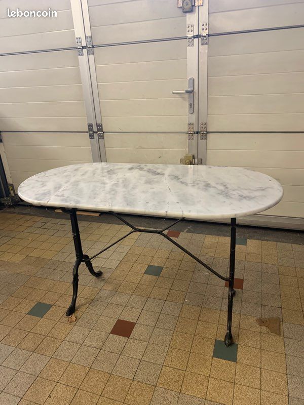Table marbre (image 1)