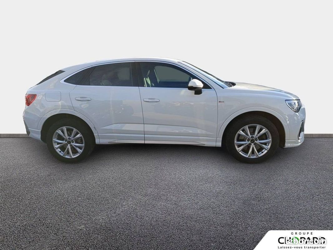 AUDI Q3 Sportback 45 TFSIe 245 ch S tronic 6 S line (image 9)