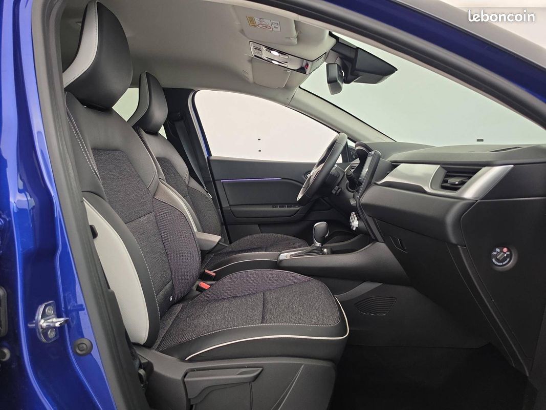 RENAULT Captur E-Tech Plug-in 160 - 21 Intens (image 14)