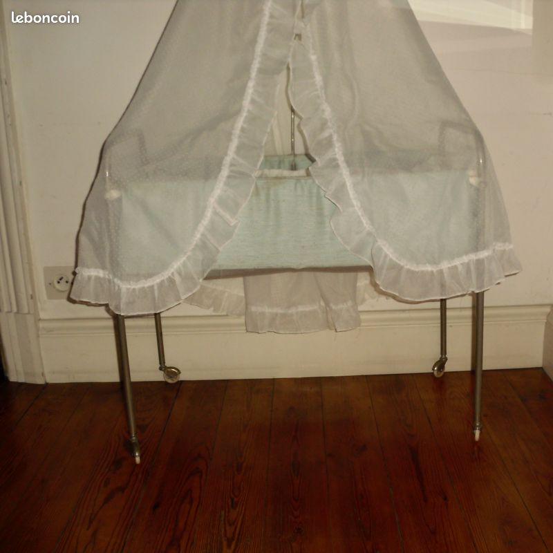 Lit de poupée (image 3)
