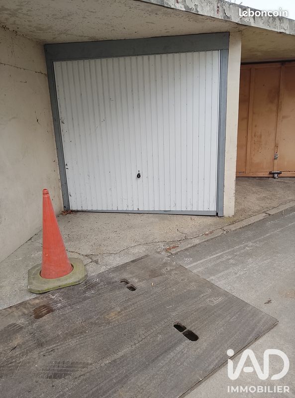 Parking 18 m² · à Chelles · 18 m² · 17 000 €