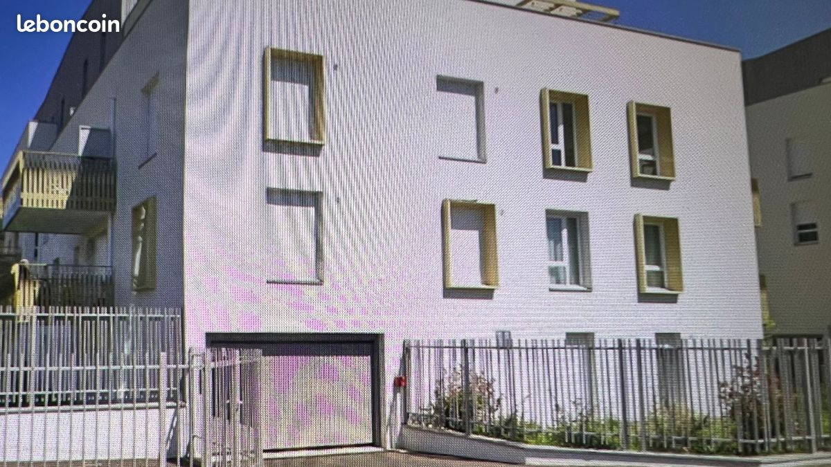 Parking · à Saint-Priest · 92 000 €