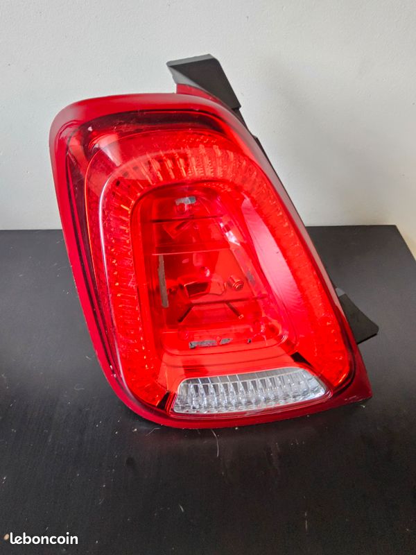 Feu arrière Fiat 500 (image 1)