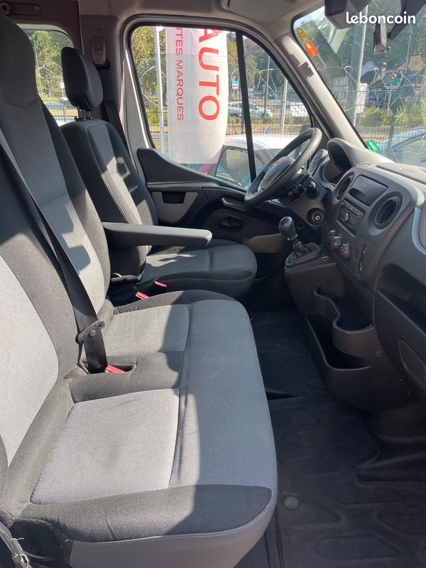 MASTER 9 places COMBI L2H2 2.3 DCi 135 grd confort - 1è main - 2015 - moteur à chaine de distribution (image 4)