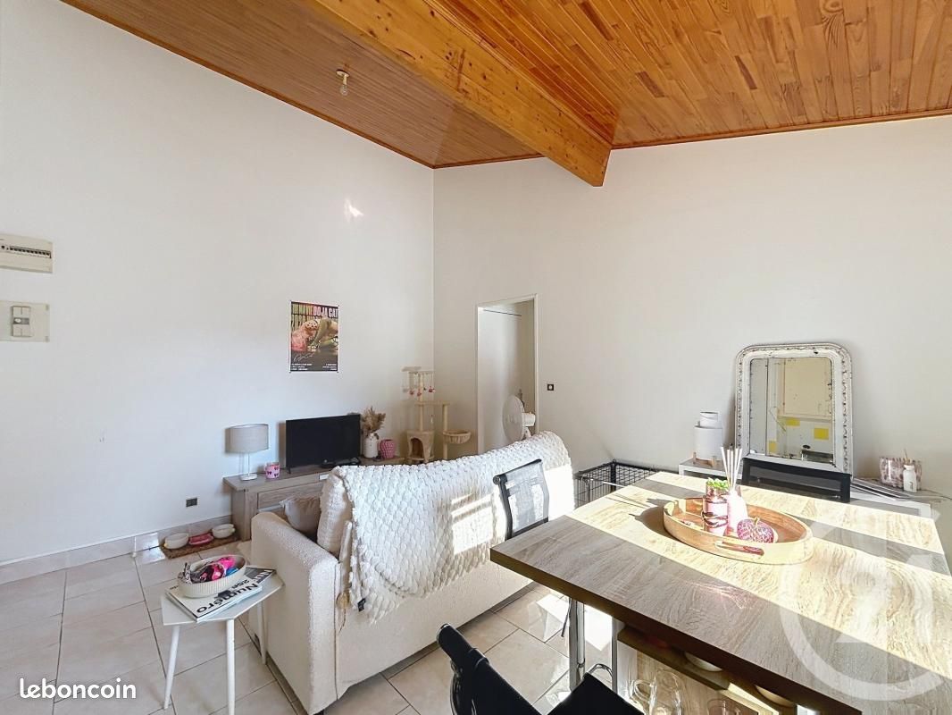 Appartement 2 pièces 32 m² · à Saint-Michel · 32 m² · 400 €