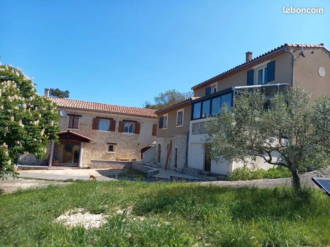 Maison 10 pièces 231 m² · à Saint-Ambroix · 231 m² · 500 000 €