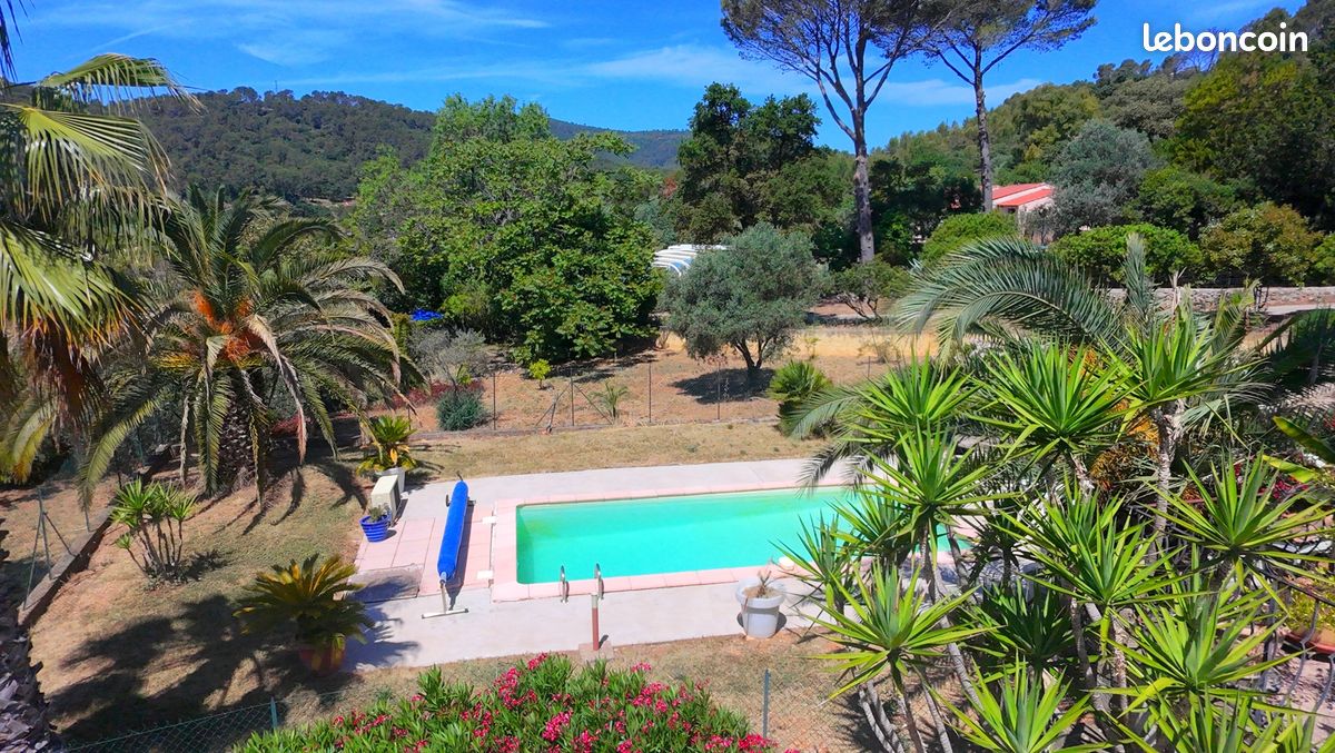 Maison 6 pièces 150 m² · à Carnoules · 150 m² · 458 000 €