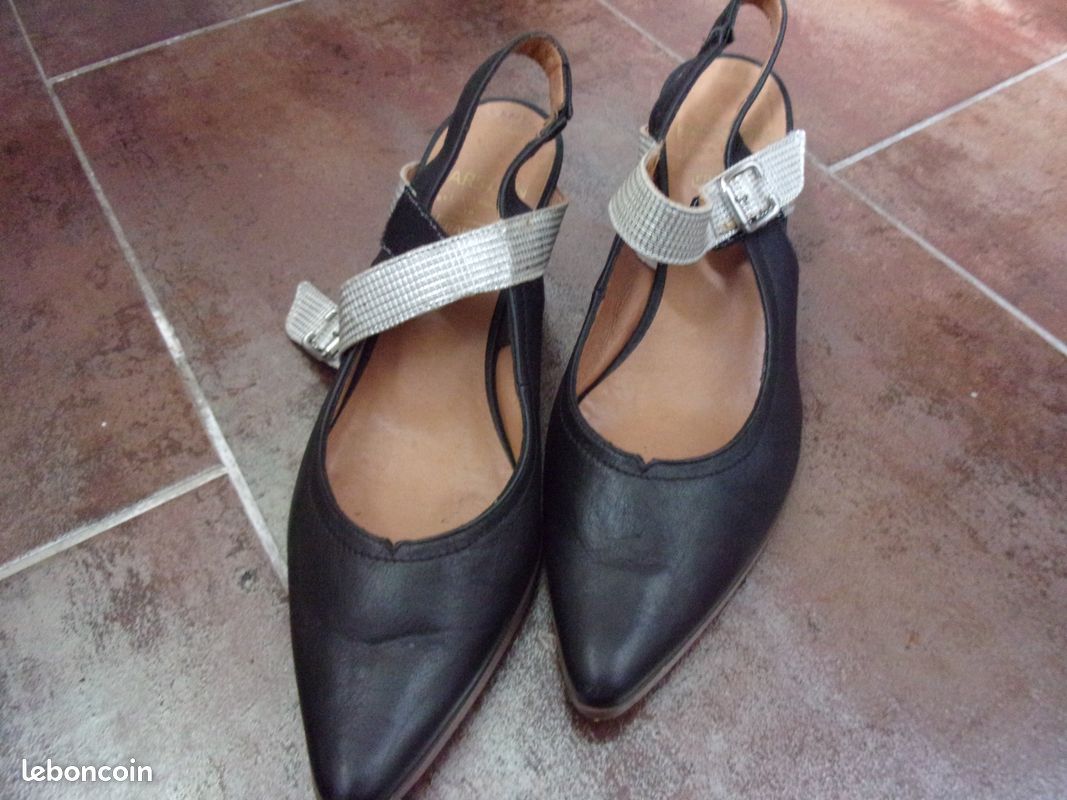 Chaussures à talons en cuir (image 1)