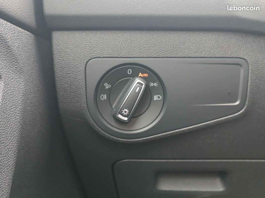 VOLKSWAGEN TIGUAN 2.0 tdi 150 elegance dsg7 (image 35)