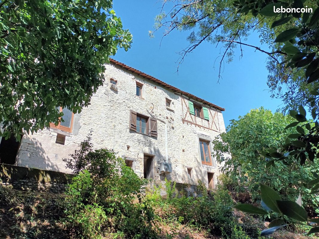 Maison 6 pièces 180 m² · à Roquecor · 180 m² · 149 000 €