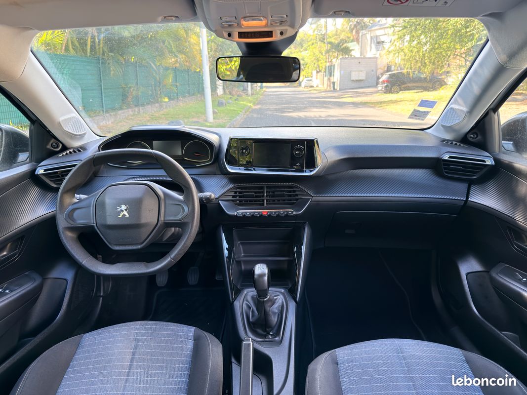 Peugeot 208 essence 75 CH 5 PORTES boite manuelle (image 4)