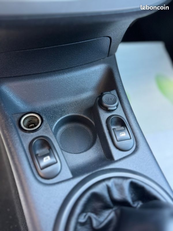 Citroën C3 1.4I 73CH Collection (image 16)