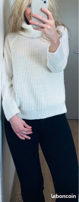Pull blanc col roulé (image 6)