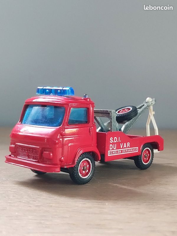 RARE ET AUTHENTIQUE Renault 2,5 T INCENDIE POMPIERS ECHELLE CIJ en