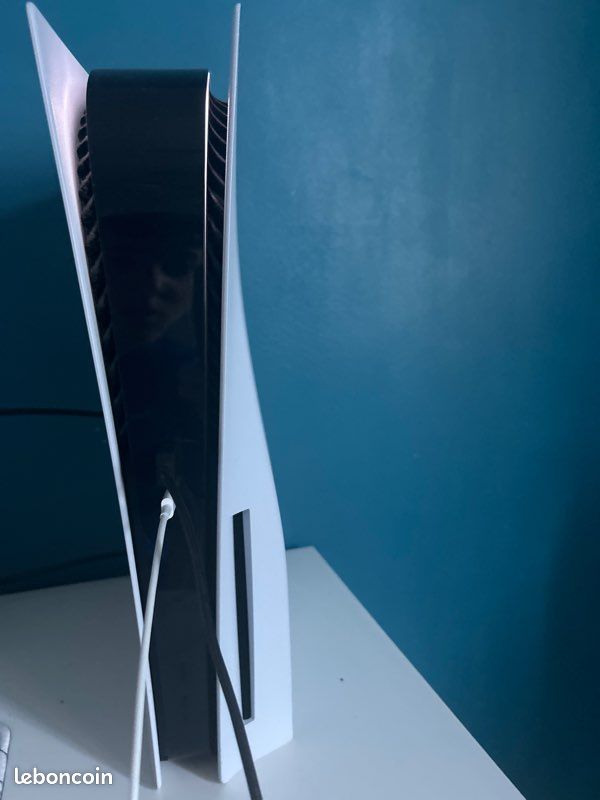 Playstation 5 neuve sans manette (image 1)