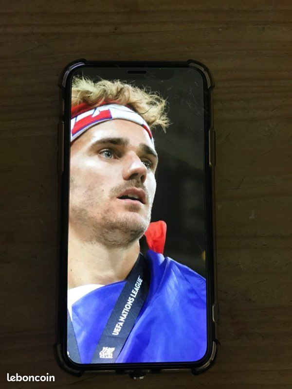 IPhone X - 256 go - Blanc (image 1)