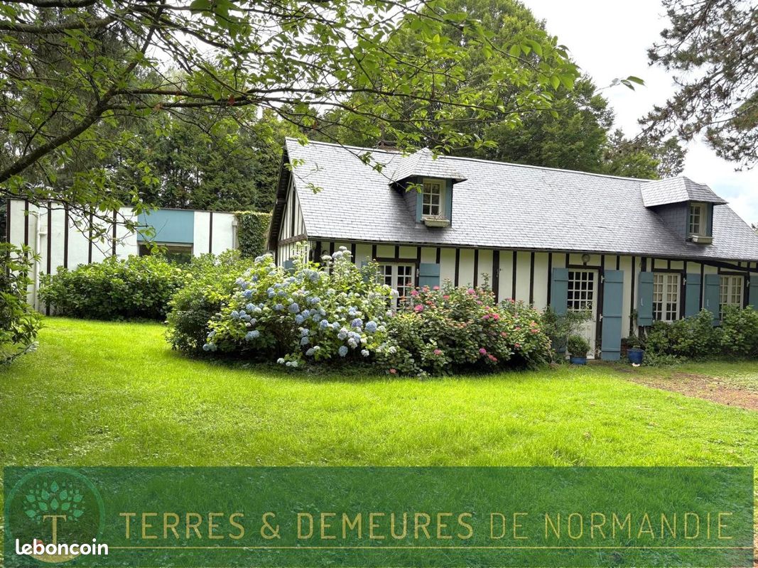 Maison 5 pièces 250 m² · à Moyaux · 250 m² · 460 000 €