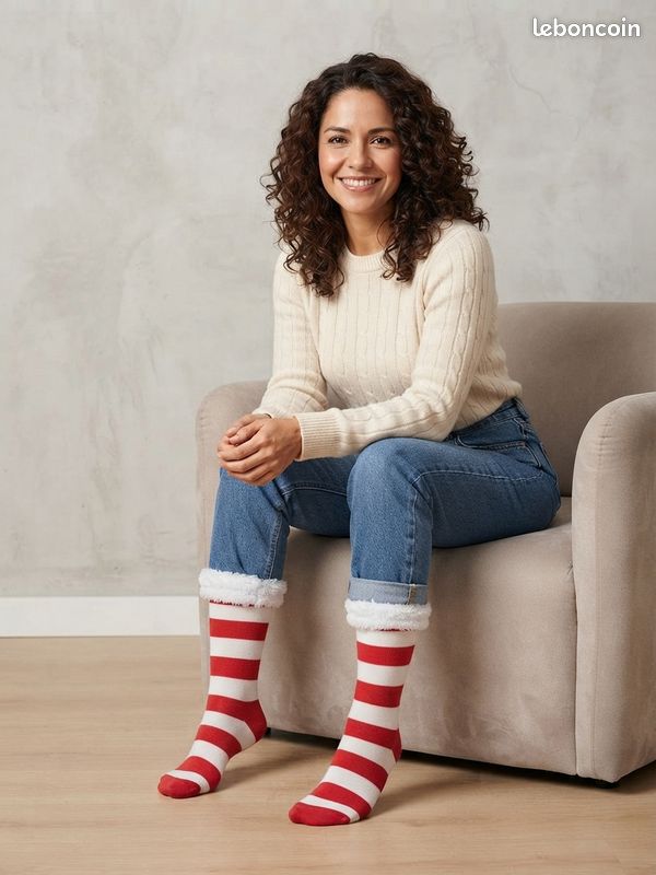 Chaussettes hautes Noël rayées rouge blanc (image 1)