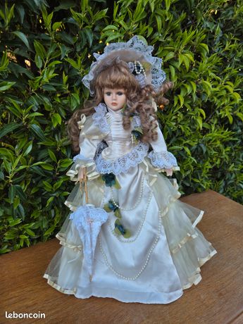 Poupees Anciennes Mignonnettes À VENDRE! - FR