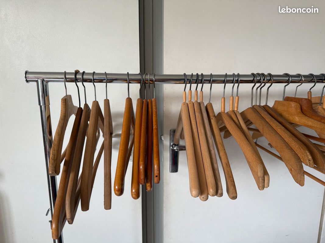 Cintres en bois à l’unité (image 3)