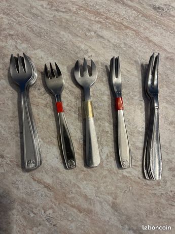 12 curettes à crustacés acier inox 18cm + étui bois