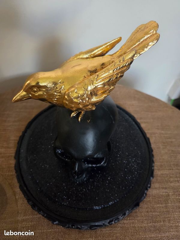 Objet décoratif gothique crâne (image 6)