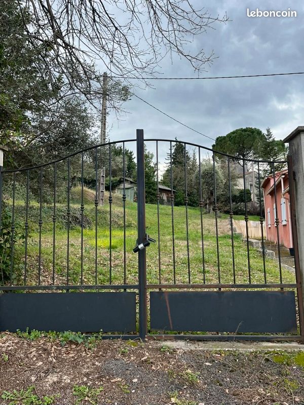 Terrain constructible · à Alès · 73 000 €