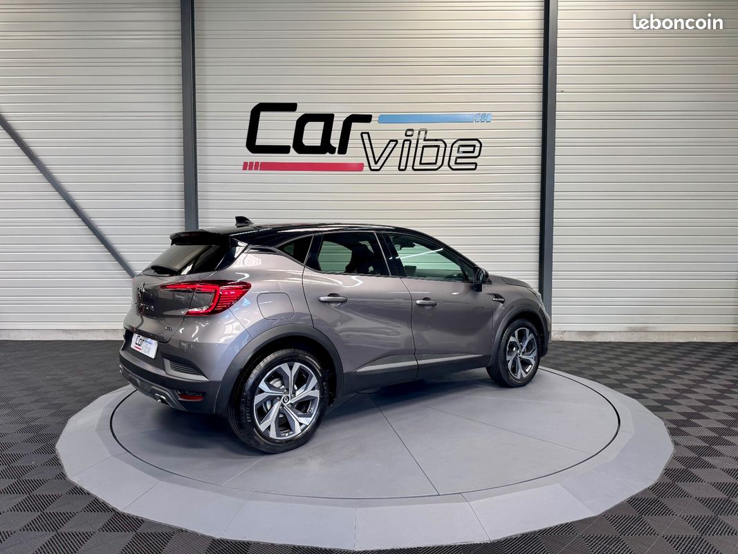 RENAULT CAPTUR 1.3 TCe mild hybrid 140ch RS Line / SON BOSE / SUIVI COMPLET RENAULT / CAMERA DE RECUL / GARANTIE 12 (image 4)
