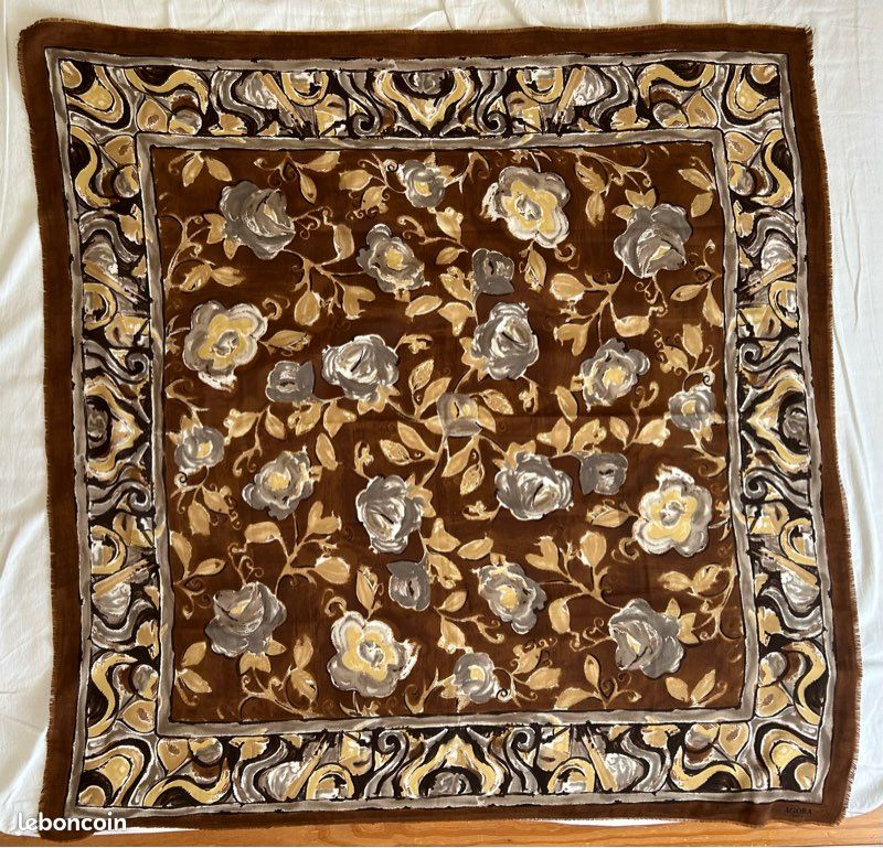 Grand foulard fleurs indiennes Bohemian Pink Bonheur du jour