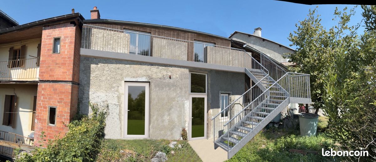Appartement 2 pièces 56 m² · à Saint-Pierre-d'Albigny · 56 m² · 99 000 €